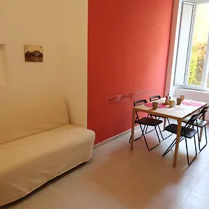 casa-elodie.hotels-amalfi.com/